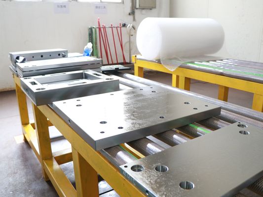 CNC βυθίζοντας βιδών κεφαλιών ακρίβειας DME φορμών συνέλευση αποσύνθεσης βάσεων εύκολη