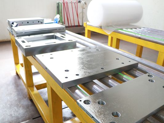 Πλαστική τυποποιημένη βάση 15*15cm-50*70cm φορμών MORI SEIKI Makino