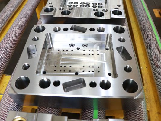 Ανοχή 0.01mm πλαισίων πλαστικά πρότυπα βάσεων CK53 DIN φορμών
